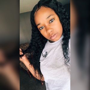 Meet your Posher, Zy'kia